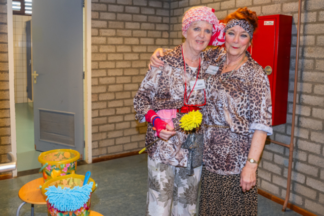 Bezoekers vieren het 80-jarig bestaan van De Breul in Zeist tijdens een jubileumprogramma met ontmoetingen, open lessen, optredens en activiteiten voor oud-leerlingen en oud-docenten.