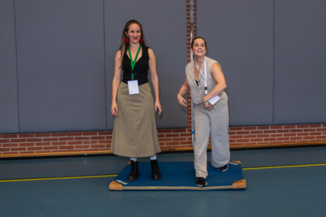 Bezoekers vieren het 80-jarig bestaan van De Breul in Zeist tijdens een jubileumprogramma met ontmoetingen, open lessen, optredens en activiteiten voor oud-leerlingen en oud-docenten.