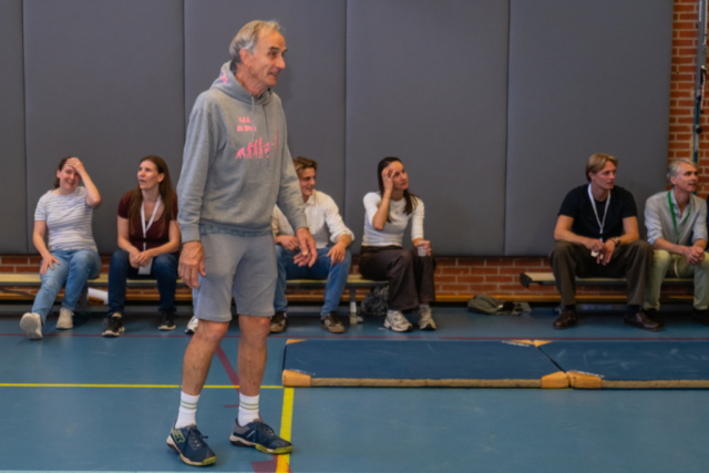 Bezoekers vieren het 80-jarig bestaan van De Breul in Zeist tijdens een jubileumprogramma met ontmoetingen, open lessen, optredens en activiteiten voor oud-leerlingen en oud-docenten.